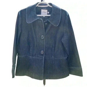 Chaus Denim Blazer Jacket with 3 buttons and large collar. Size 10